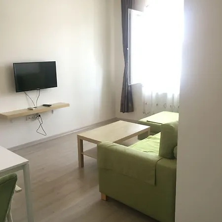 アパート A & アンカラ